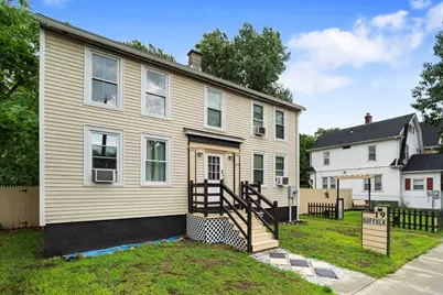 19 Suffolk St, Springfield, MA 01109 - Photo 2
