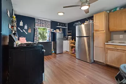 19 Suffolk St, Springfield, MA 01109 - Photo 8