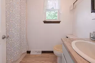 41 West St, Milford, MA 01757 - Photo 18