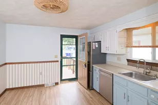 41 West St, Milford, MA 01757 - Photo 8