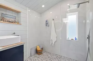16 Billows St, Winthrop, MA 02152 - Photo 10