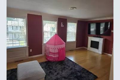 23 Valley Rd, Dracut, MA 01826 - Photo 6