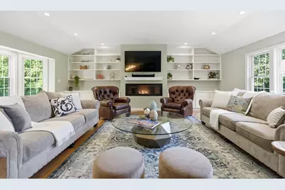 267 Beacon, Andover, MA 01810 - Photo 4