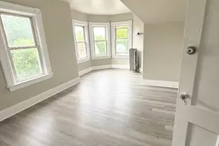 68 Waverly St, Springfield, MA 01107 - Photo 1