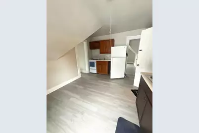68 Waverly St #3, Springfield, MA 01107 - Photo 2