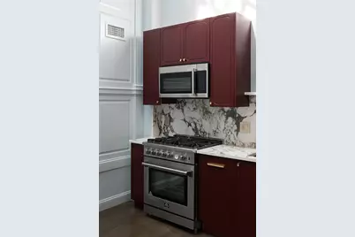 7 Crombie St #10, Salem, MA 01970 - Photo 4