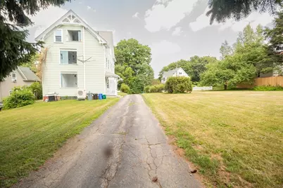 18 Steele St, Worcester, MA 01607 - Photo 10