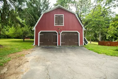 18 Steele St, Worcester, MA 01607 - Photo 12