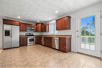 6 Fairlawn, Burlington, MA 01803 - Photo 2