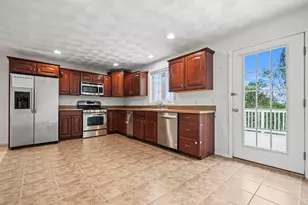 6 Fairlawn, Burlington, MA 01803 - Photo 2