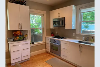 6 Fourth Street Pl #1, Cambridge, MA 02141 - Photo 4