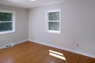 133 Pleasant St, Plympton, MA 02367 - Photo 14