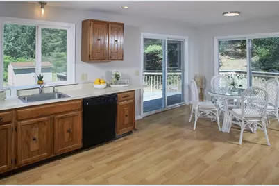 133 Pleasant Street, Plympton, MA 02367 - Photo 10