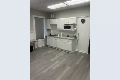 20 Cottage St, Brockton, MA 02301 - Photo 22