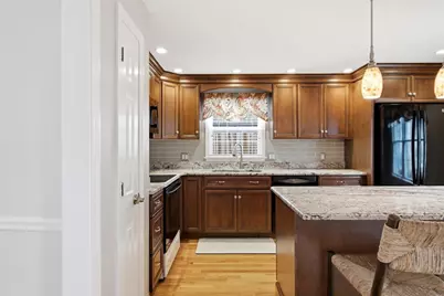 74 Maplewood Rd, Lynn, MA 01904 - Photo 8