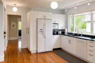 47 Clark St, Newton, MA 02459 - Photo 6
