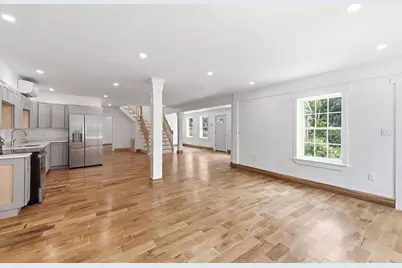 26 Parallel St, Salem, MA 01970 - Photo 10