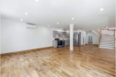 26 Parallel St, Salem, MA 01970 - Photo 8