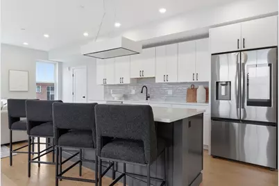 421 High St #309, Medford, MA 02155 - Photo 4