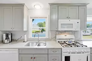 196 N Main St, Leominster, MA 01453 - Photo 12