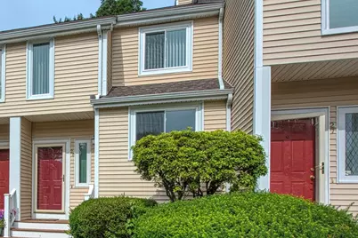 28 Gaslight Ln #28, Easton, MA 02334 - Photo 2