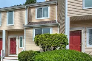 28 Gaslight Ln, Easton, MA 02334 - Photo 2