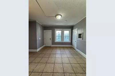 162 S Pleasant St, Haverhill, MA 01835 - Photo 12