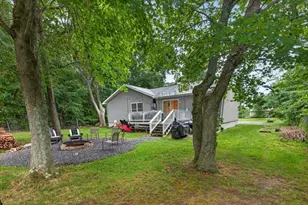79 Pembroke Ave, Acushnet, MA 02743 - Photo 28