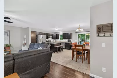 79 Pembroke Ave, Acushnet, MA 02743 - Photo 10