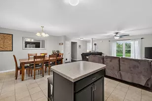 79 Pembroke Ave, Acushnet, MA 02743 - Photo 8