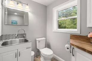 329 Pleasant St, Ashland, MA 01721 - Photo 12
