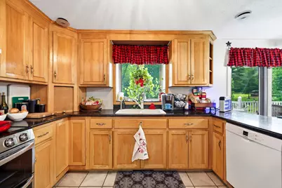 10 Lyman Barnes Rd, Brimfield, MA 01010 - Photo 8