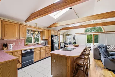 32 Brayton Rd, Boston, MA 02135 - Photo 6