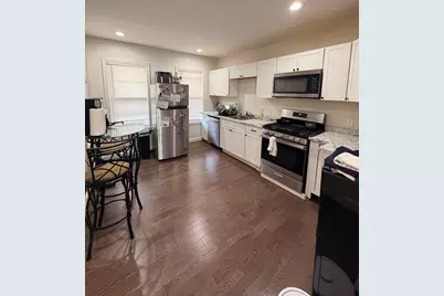 31 Barry St #2, Boston, MA 02125 - Photo 4