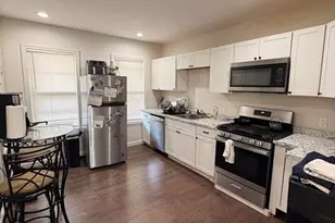 31 Barry St, Boston, MA 02125 - Photo 4