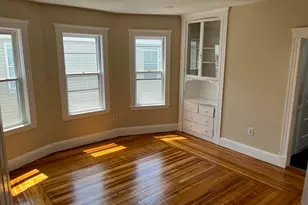 31 Barry St, Boston, MA 02125 - Photo 12