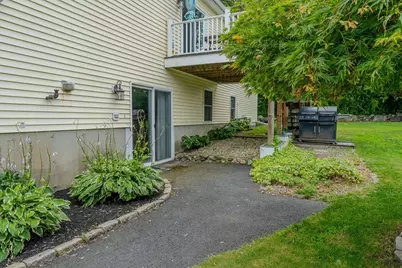 360 Perron Ave, Somerset, MA 02726 - Photo 34
