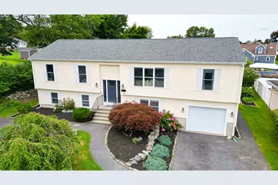 360 Perron Ave, Somerset, MA 02726 - Photo 2
