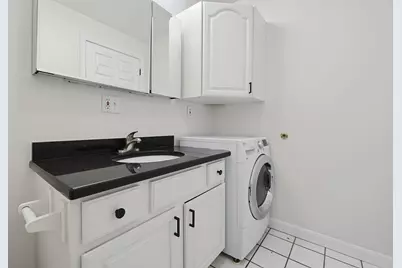 1 Davenport Street #8, Cambridge, MA 02140 - Photo 10