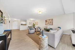 9 Hawthorne Pl, Boston, MA 02114 - Photo 6