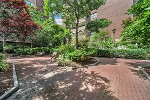9 Hawthorne Pl, Boston, MA 02114 - Photo 26