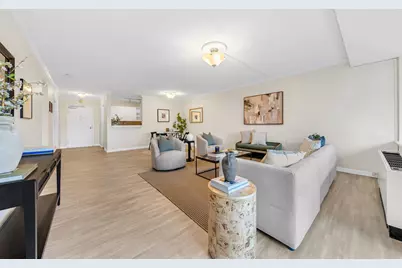 9 Hawthorne Pl #7H, Boston, MA 02114 - Photo 6
