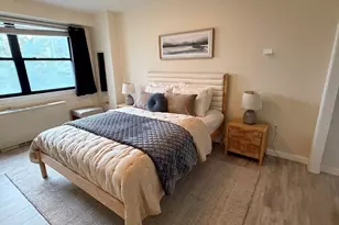 9 Hawthorne Pl, Boston, MA 02114 - Photo 2