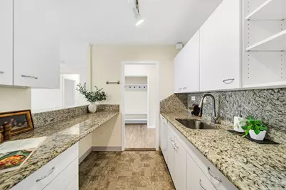 9 Hawthorne Pl #7H, Boston, MA 02114 - Photo 16