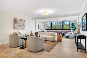 9 Hawthorne Pl, Boston, MA 02114 - Photo 4