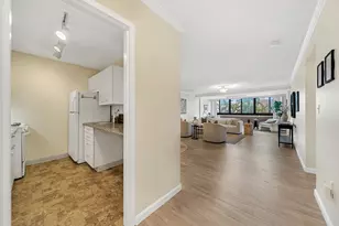 9 Hawthorne Pl, Boston, MA 02114 - Photo 16