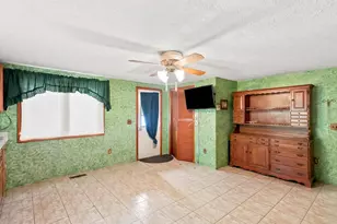 277 Lincoln Ave, Saugus, MA 01906 - Photo 8