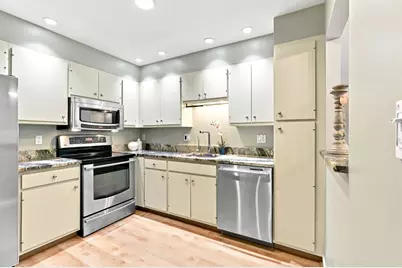 210 Nahanton St #116, Newton, MA 02459 - Photo 10