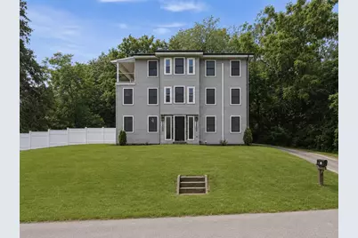 33 Milford St, Upton, MA 01568 - Photo 1