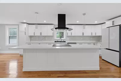 33 Milford St, Upton, MA 01568 - Photo 2